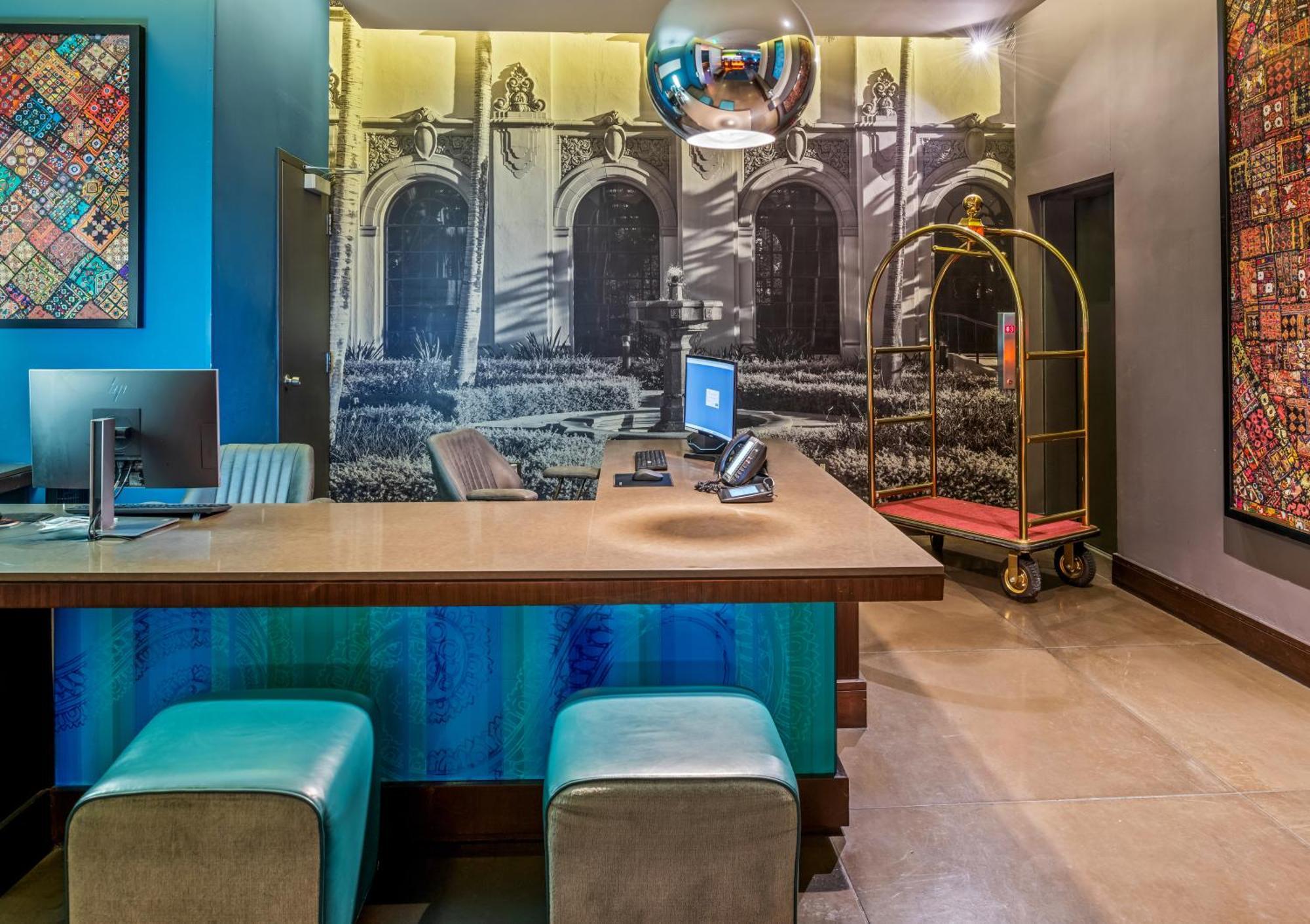 Hotel Sirtaj - Beverly Hills 4*